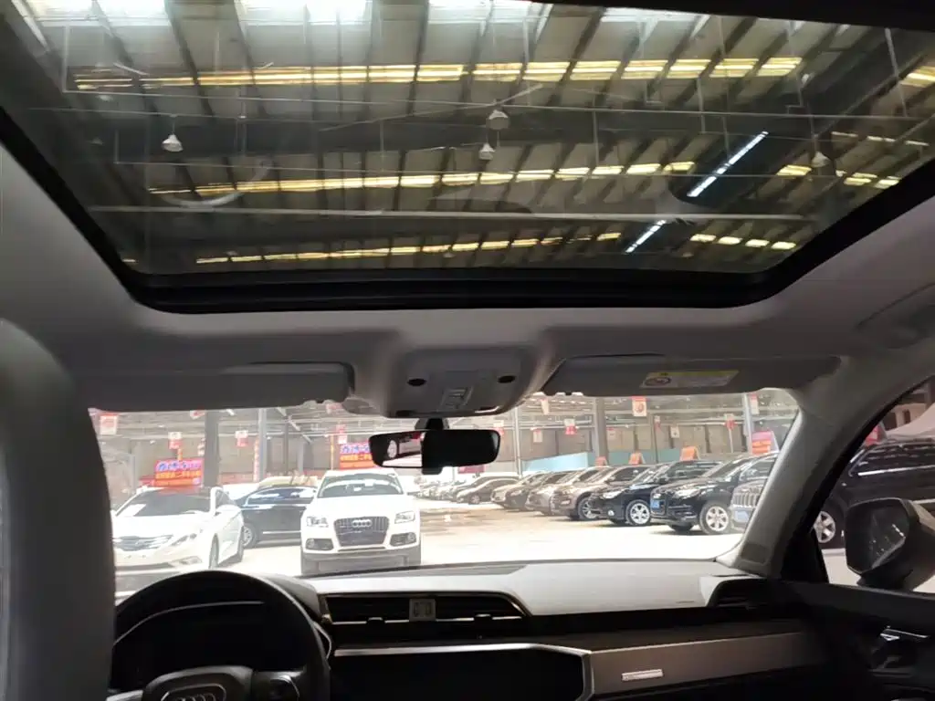 Audi Q3 2019 35 TFSI Fashionable and Dynamic купить на сайте DeffCars