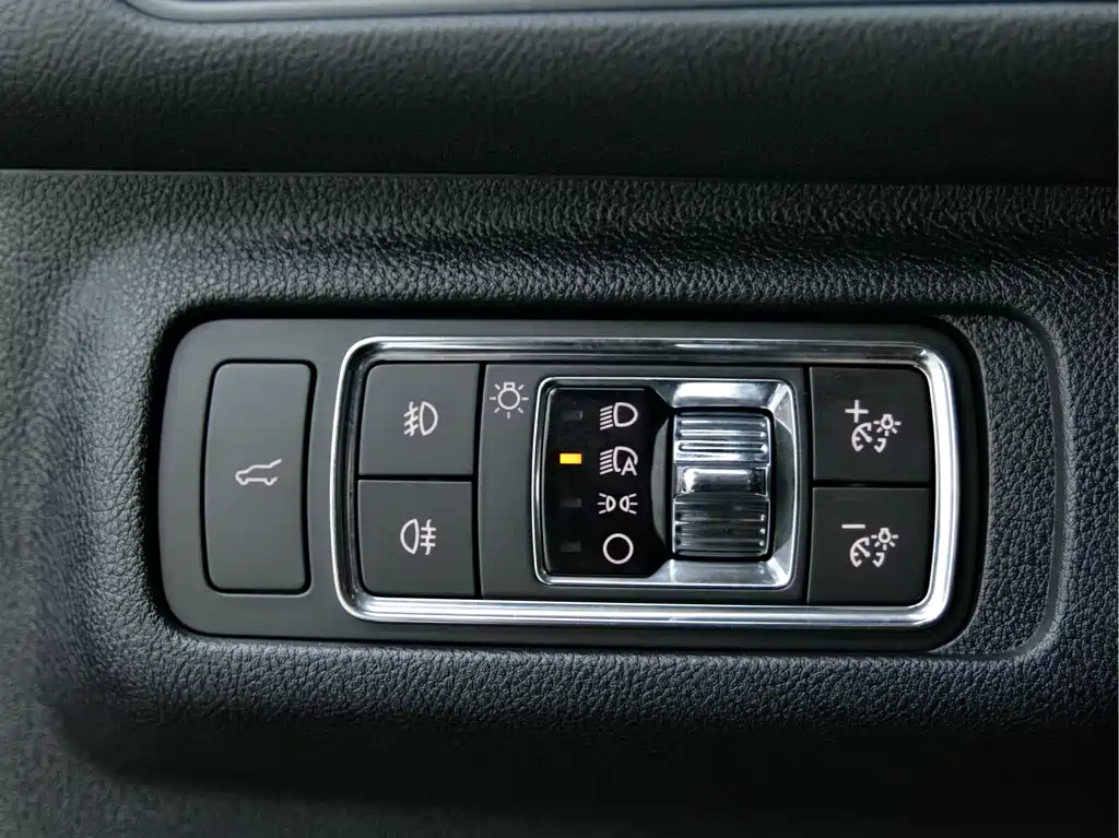 Adventurer 2020 2.0T Two-wheel drive Premium Edition купить на сайте DeffCars