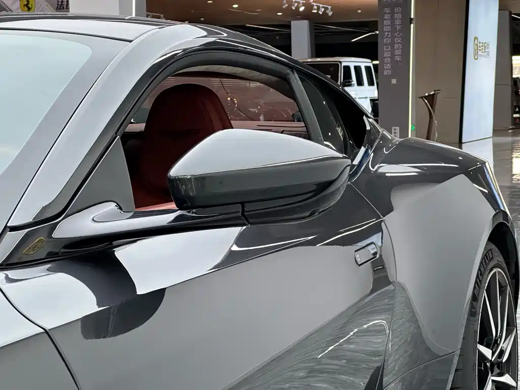 Aston Martin DB11 2019 4.0T V8 Coupe купить на сайте DeffCars