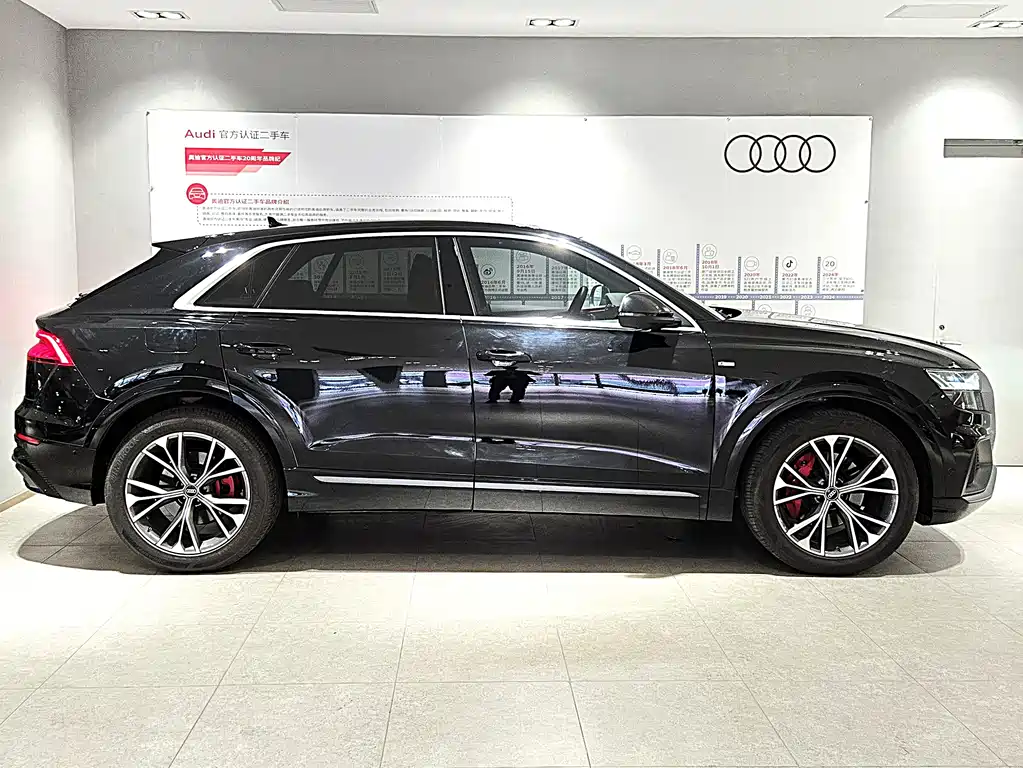 Audi Q8 2023 55 TFSI Premium Dynamic Model купить на сайте DeffCars