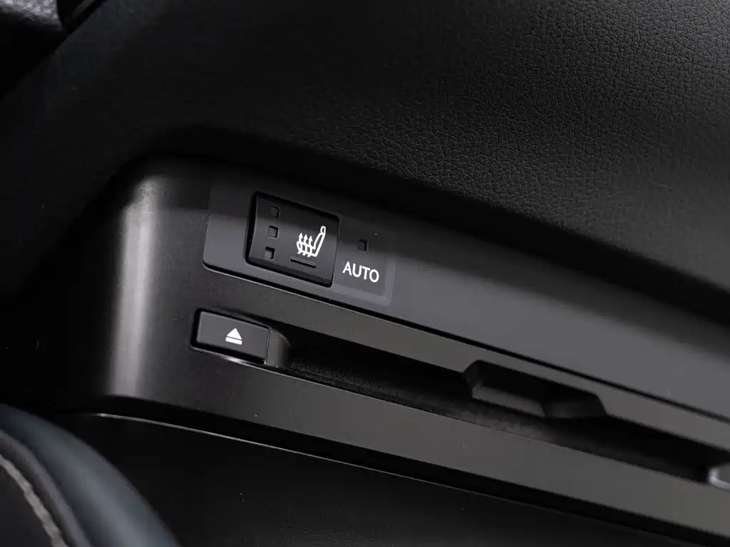 Lexus ES 2021 300h F SPORT купить на сайте DeffCars