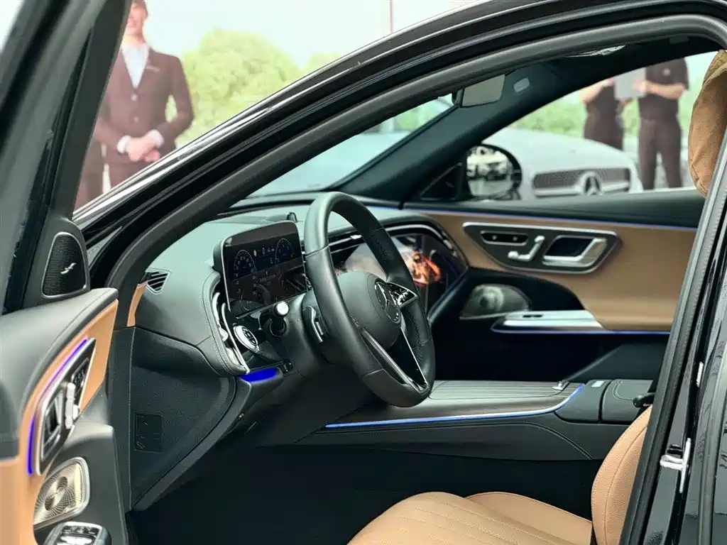 Mercedes-Benz E-Class 2025 E 300 L Luxury Model купить на сайте DeffCars