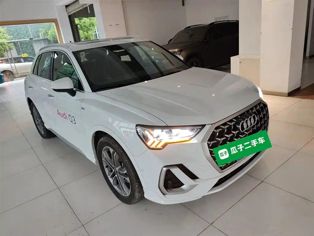 Audi Q3 2024 40 TFSI Fashionable and Dynamic купить на сайте DeffCars