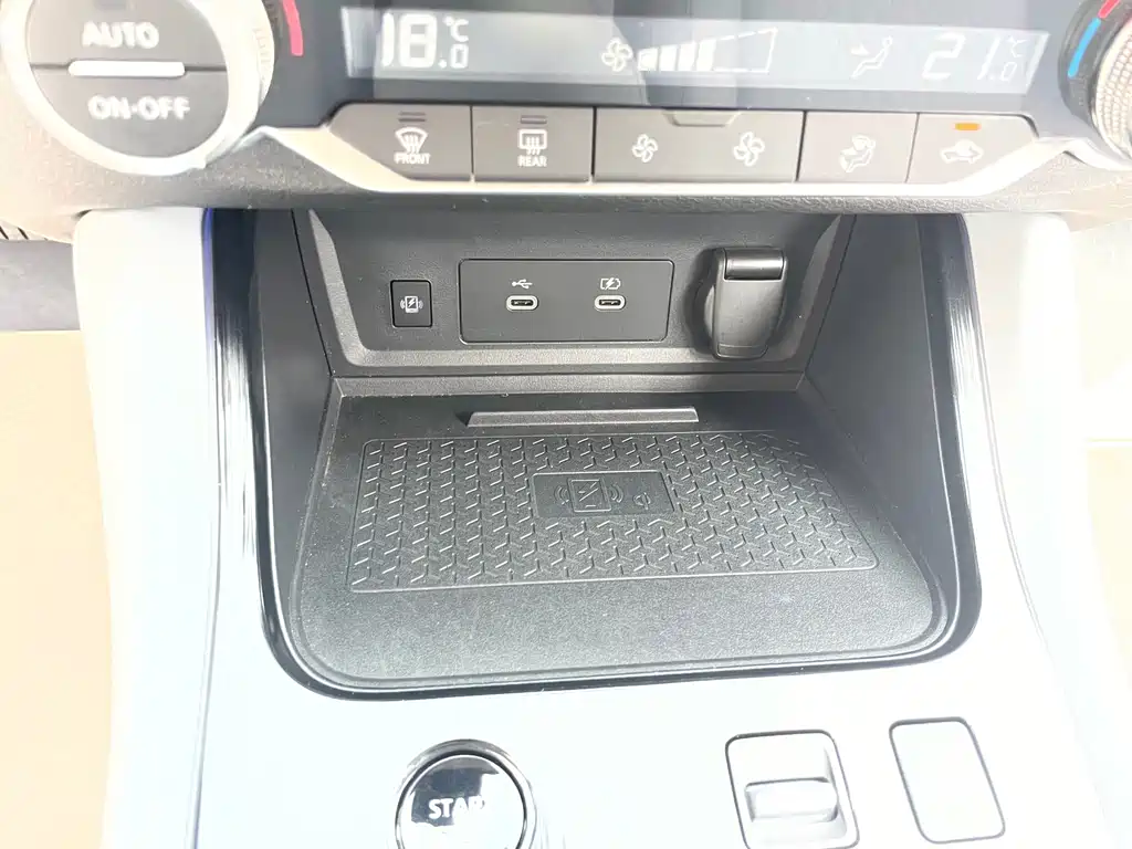 Sylphy 2023 Super Hybrid Electric Drive Ultra Luxury Ultra купить на сайте DeffCars