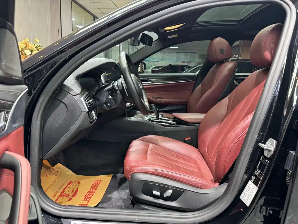 BMW 5 Series 2020 530Li Leading M Sports Package купить на сайте DeffCars