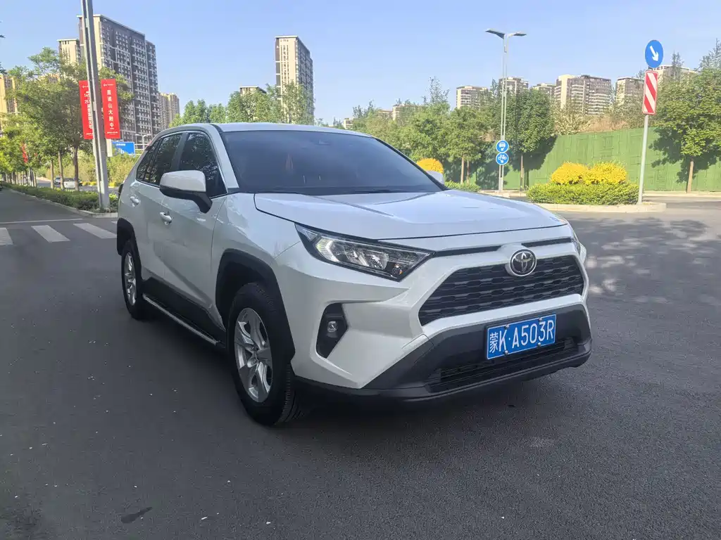 RAV4 Rongfang 2024 2.0L CVT two-wheel drive urban version купить на сайте DeffCars