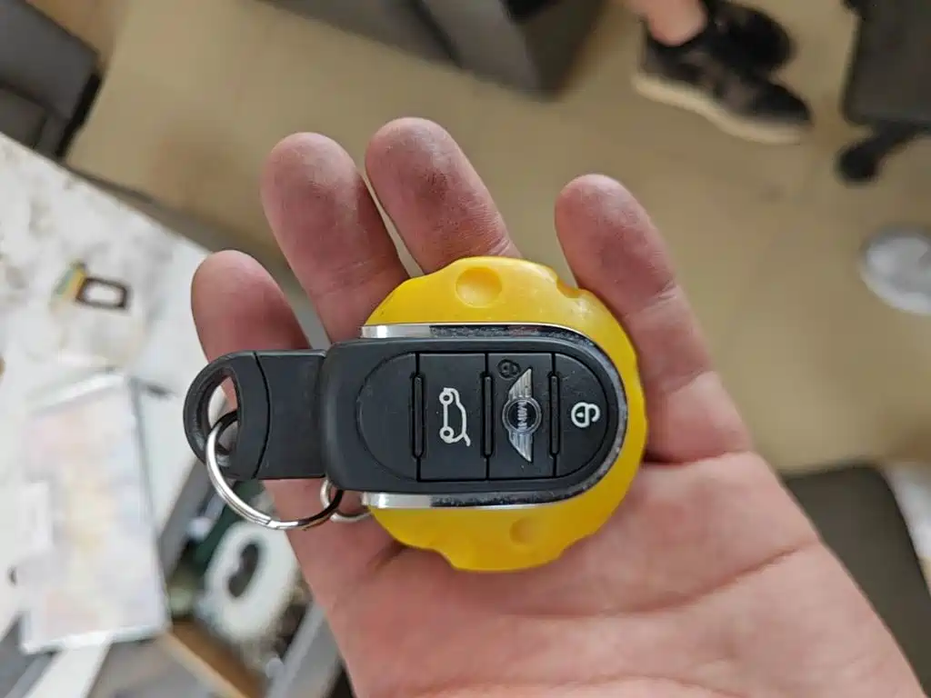 MINI 2016 1.2T ONE Avant-Garde купить на сайте DeffCars