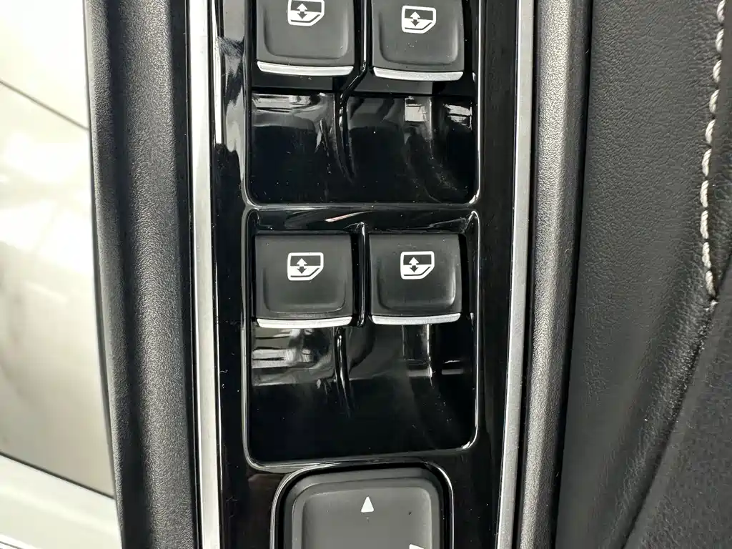 Jetta VS7 2023 280TSI automatic enjoyment version купить на сайте DeffCars