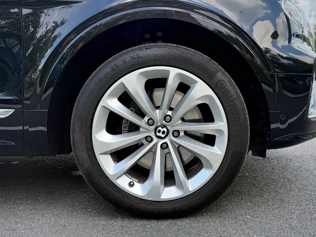 Bentayga 2021 4.0T V8 купить на сайте DeffCars