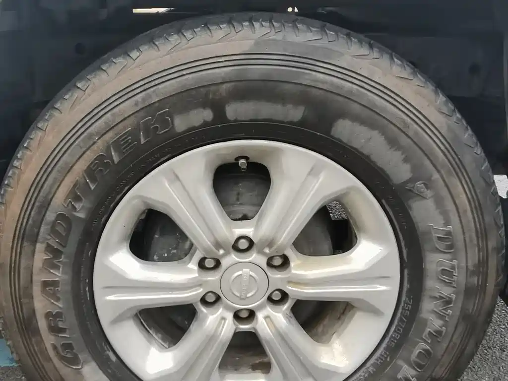 Navara 2021 2.5L manual two-wheel drive comfort model QR25 купить на сайте DeffCars