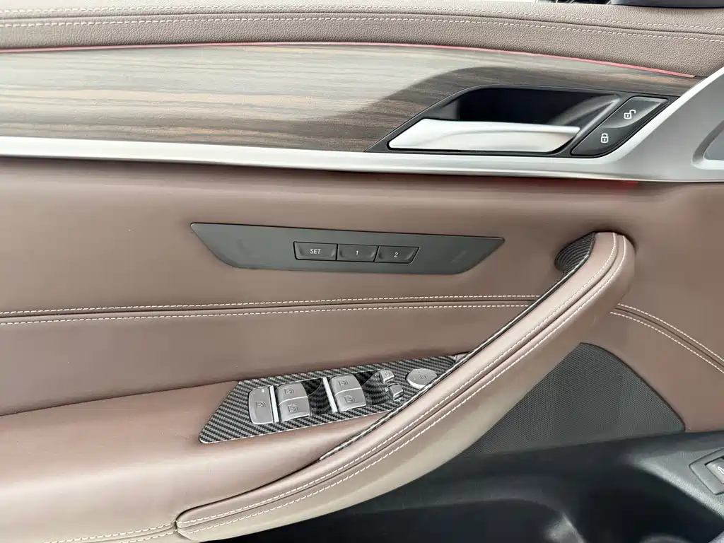 BMW 5 Series 2020 530Li xDrive Luxury Package купить на сайте DeffCars