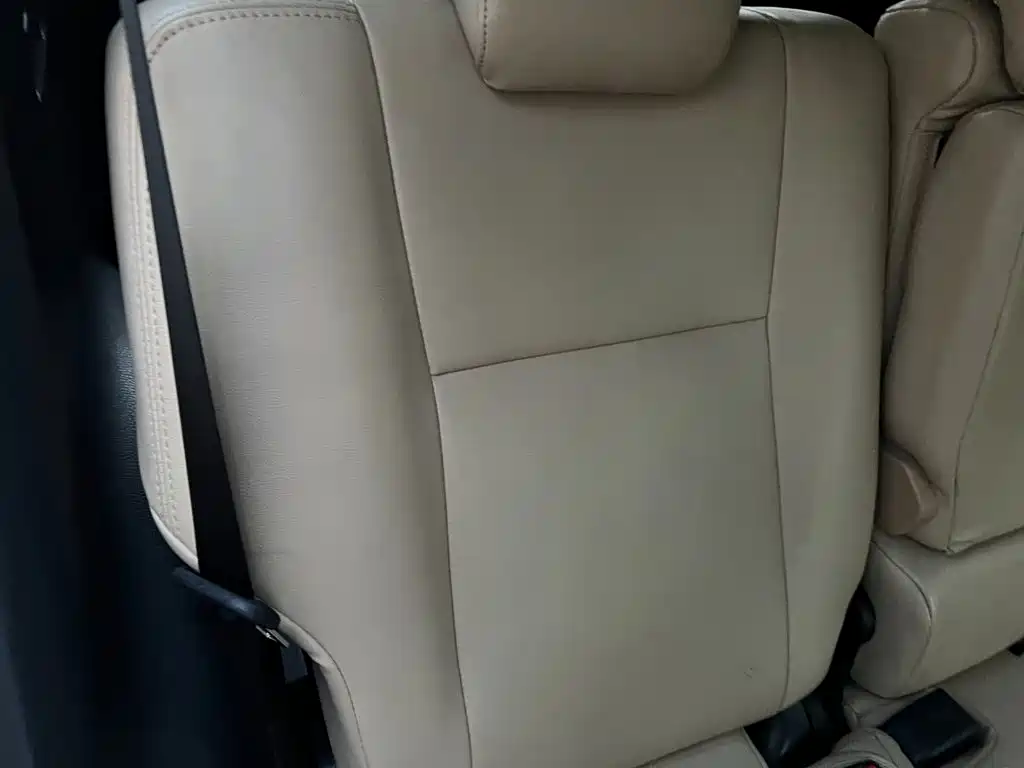 RAV4 2016 2.0L CVT 2WD Fashion Edition China V купить на сайте DeffCars