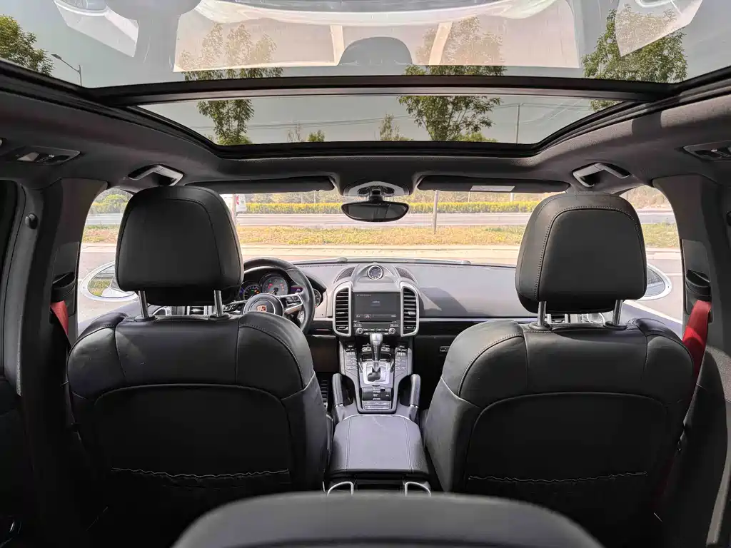 Cayenne New Energy 2016 Cayenne S E-Hybrid 3.0T купить на сайте DeffCars
