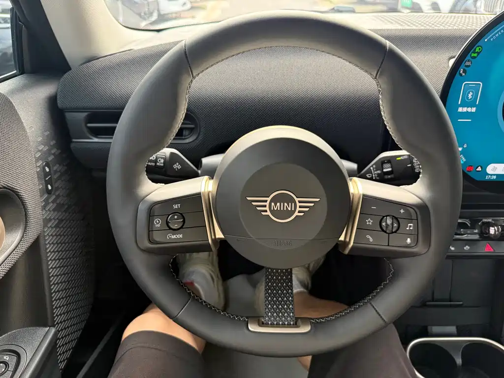 Mini 2025 1.5T Cooper Classic Pie Triple Door Edition купить на сайте DeffCars