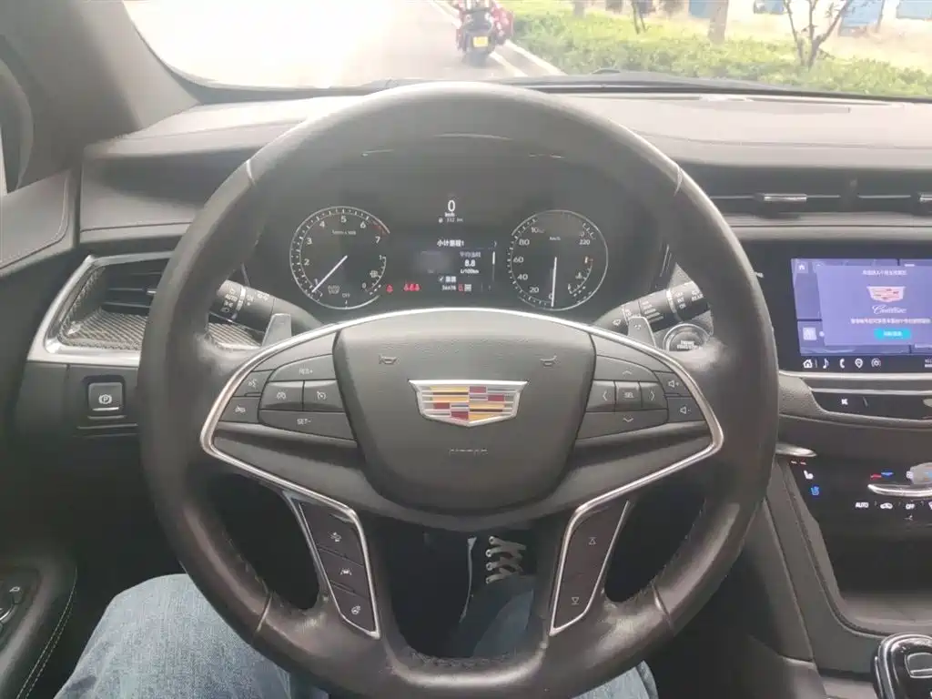 Cadillac XT5 2022 2.0T four-wheel drive premium model купить на сайте DeffCars
