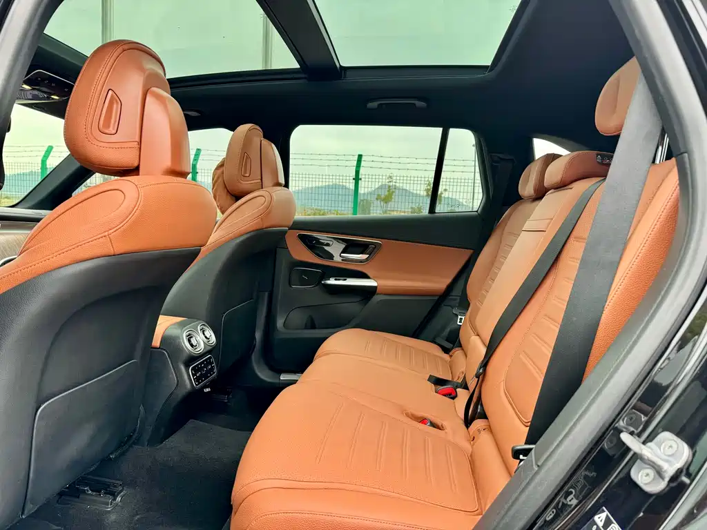 Mercedes-Benz GLC 2024 GLC 300 L 4MATIC Dynamic 7-seater купить на сайте DeffCars