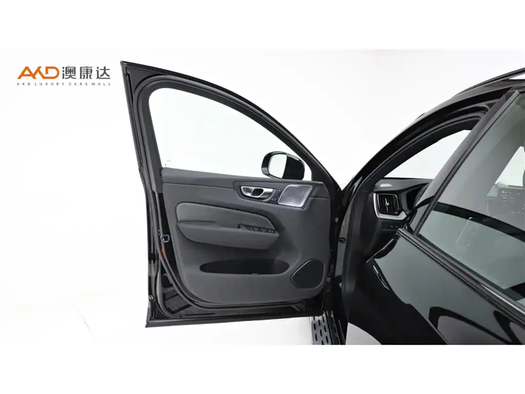 Volvo XC60/2.0T/26 models/plug-in hybrid long-range four-wheel drive Zhiyuan Extreme Night Black Edition купить на сайте DeffCars
