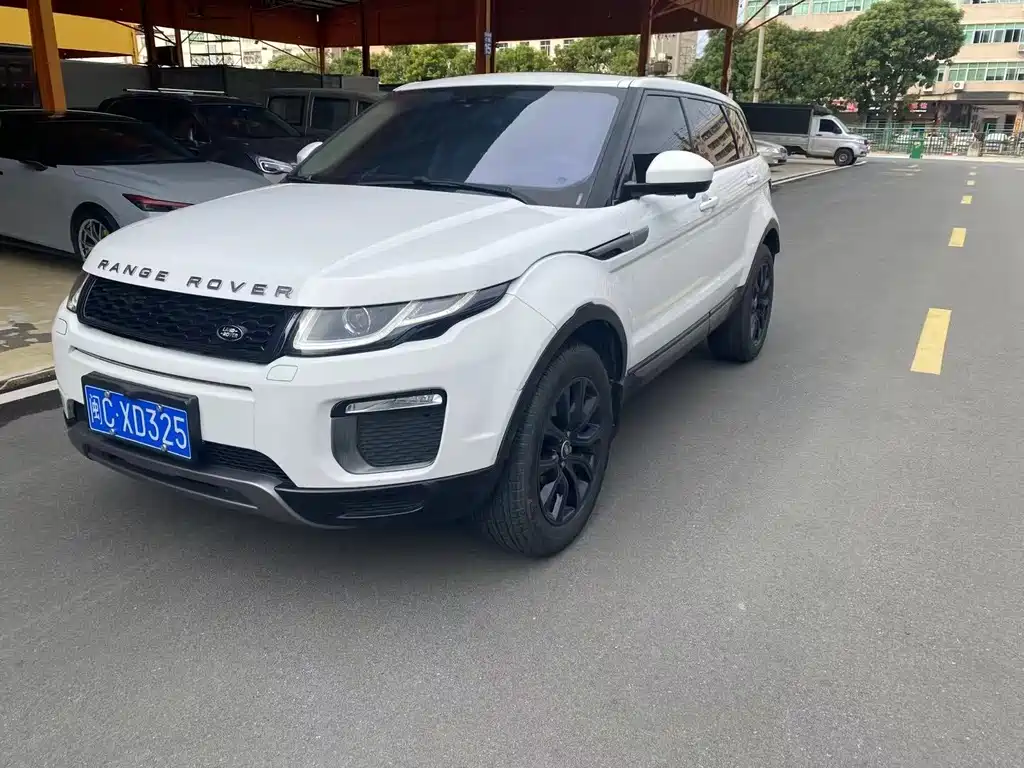 Range Rover Evoque 2018 240PS PURE Fashion Edition купить на сайте DeffCars