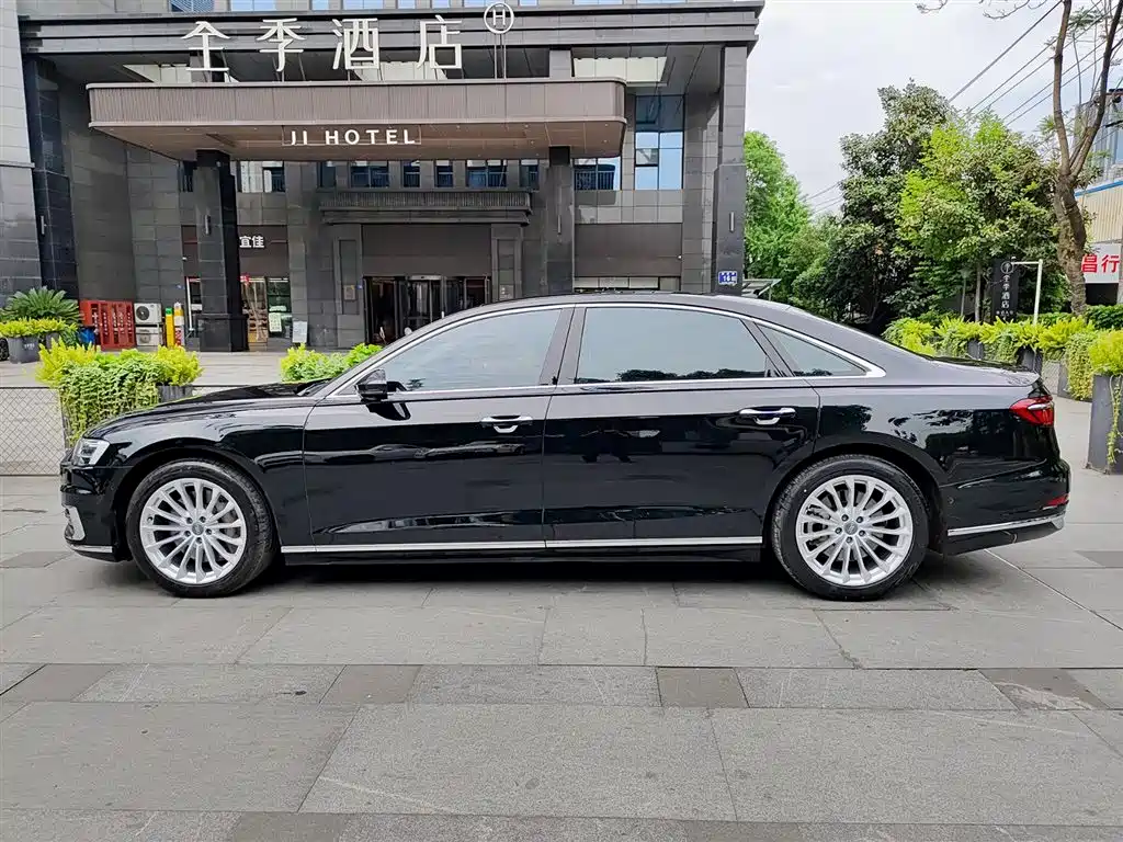 Audi A8 2018 A8L 55 TFSI quattro launch version exclusive model купить на сайте DeffCars