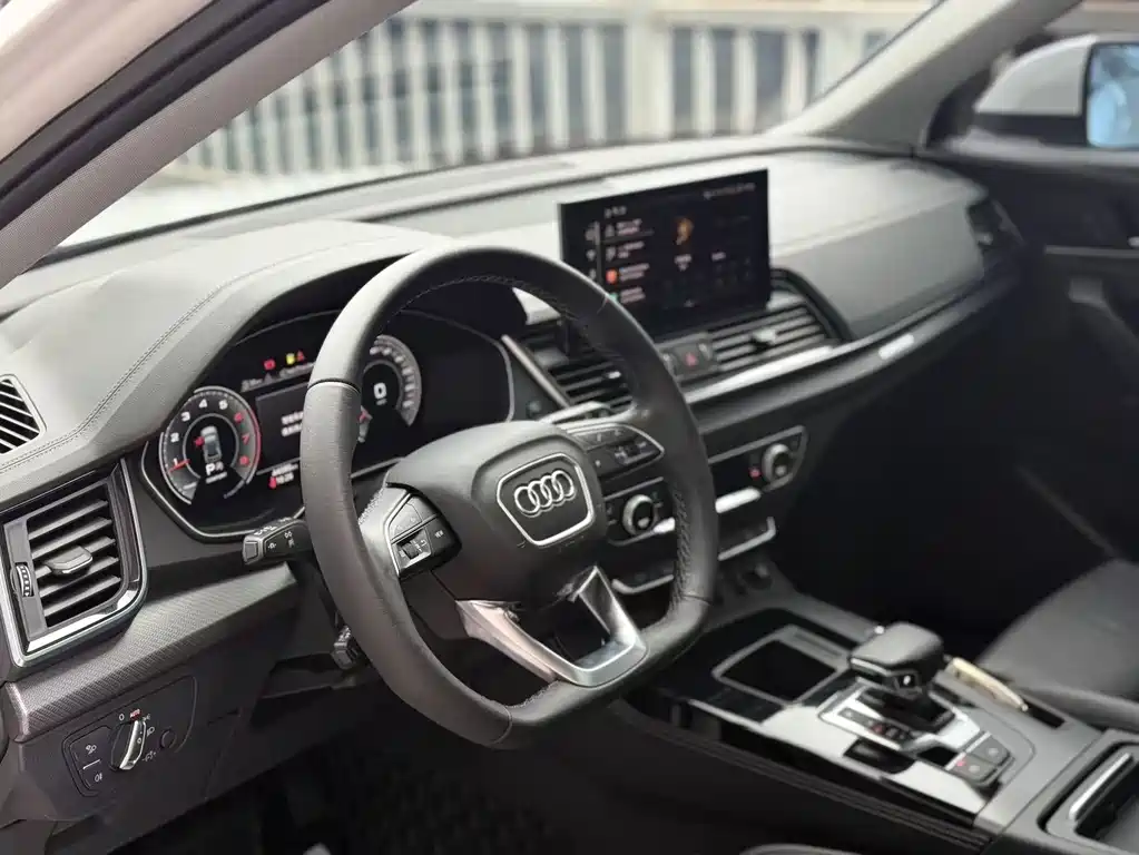 Audi Q5L 2022 40T luxury and dynamic model купить на сайте DeffCars