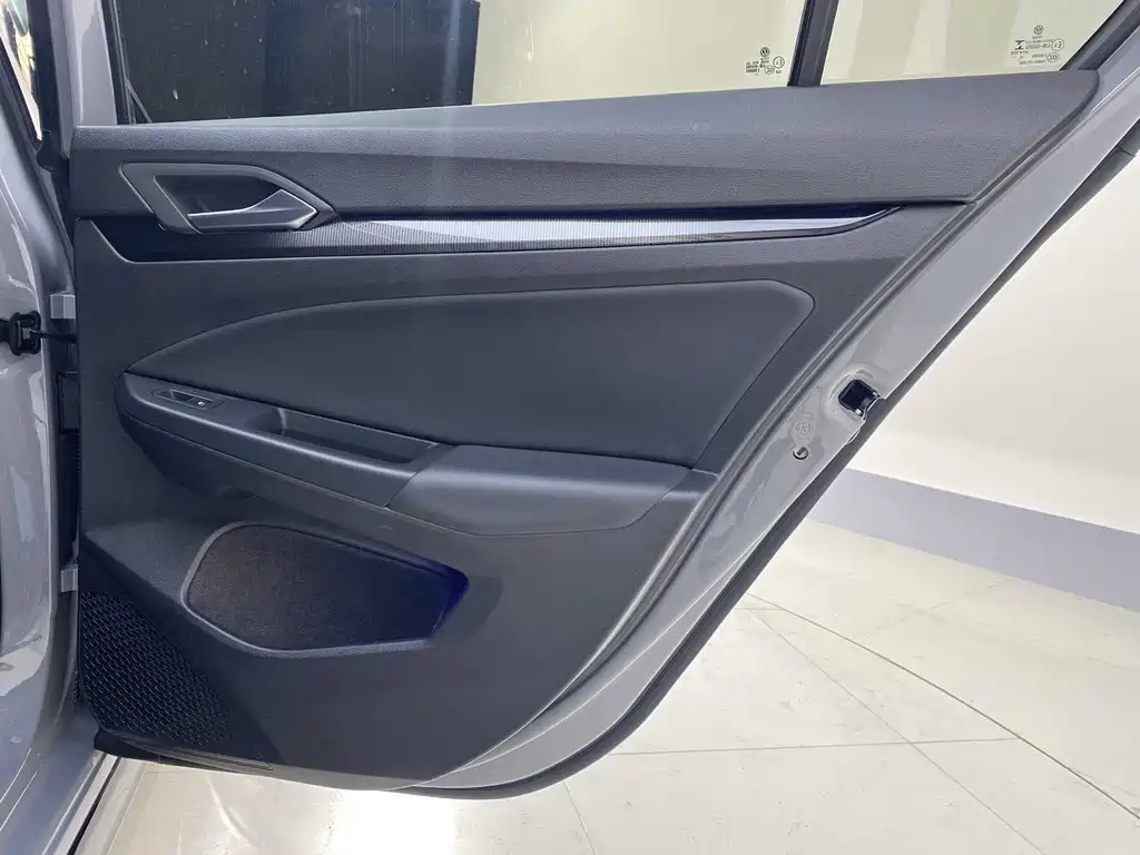 Golf 2023 280TSI DSG R-Line Lite купить на сайте DeffCars