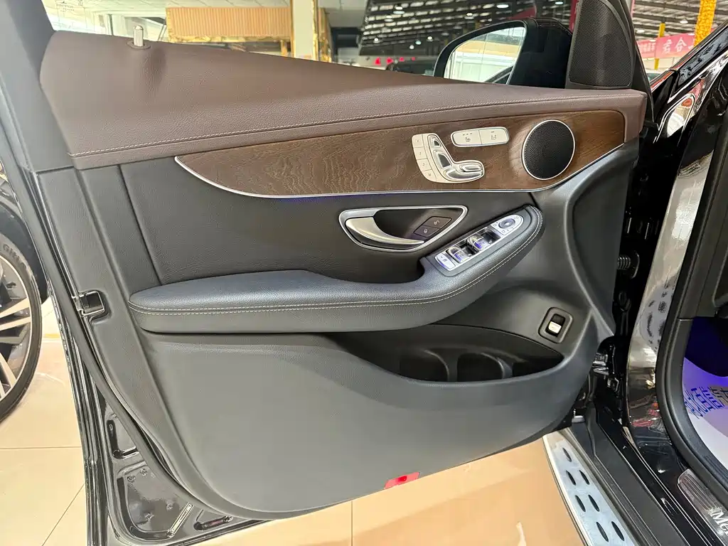 Mercedes-Benz GLC 2021 GLC 260 L 4MATIC luxury model купить на сайте DeffCars