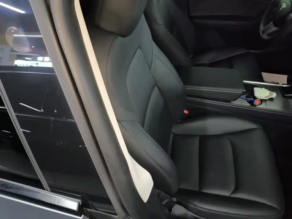 Model Y 2024 rear-wheel drive version купить на сайте DeffCars