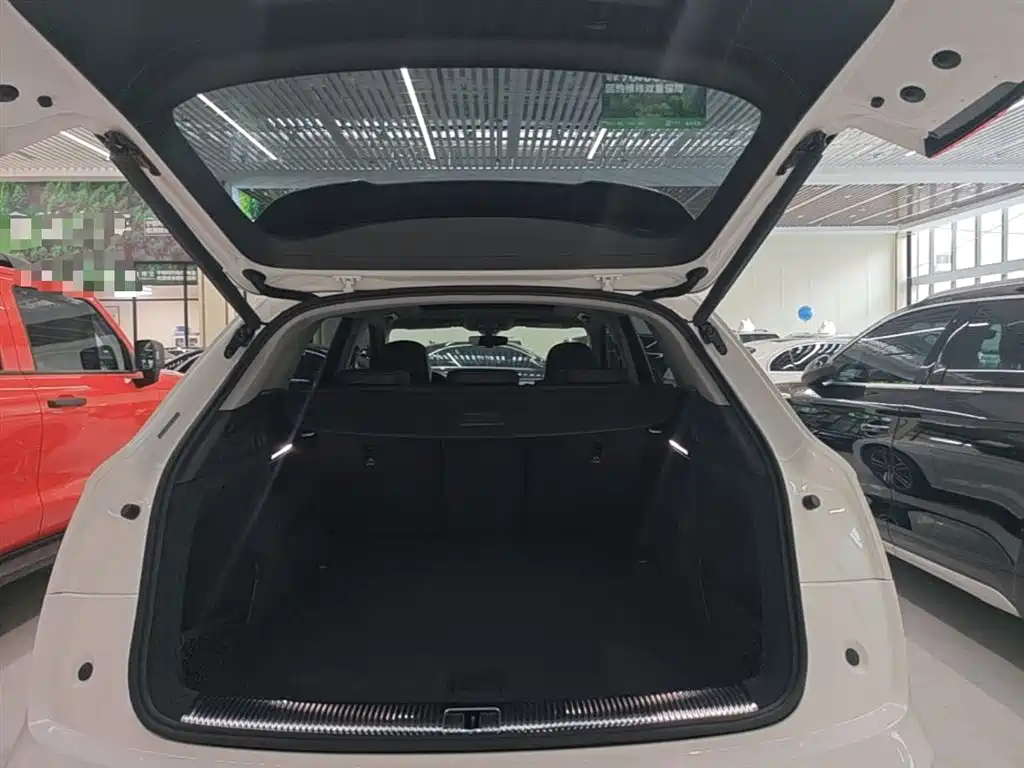 Audi Q5L 2020 facelift 40 TFSI enjoys fashionable style купить на сайте DeffCars