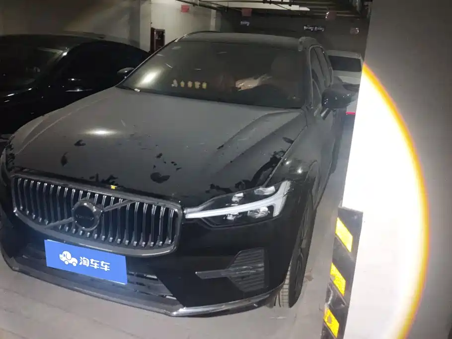 Volvo XC60 2025 B5 four-wheel drive Zhiyuan luxury version купить на сайте DeffCars
