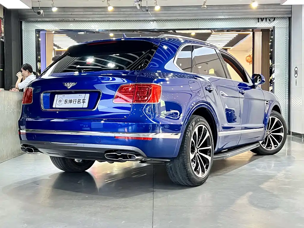 Bentayga 2018 4.0T V8 купить на сайте DeffCars