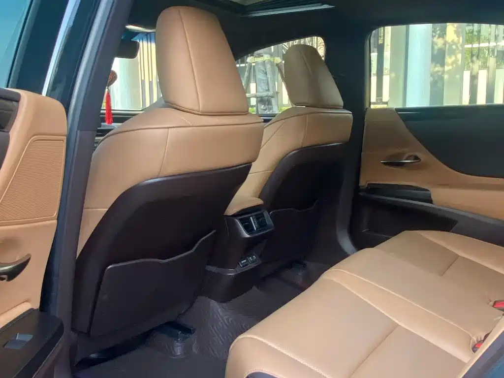 Lexus ES 2018 260 Excellence Edition National V купить на сайте DeffCars