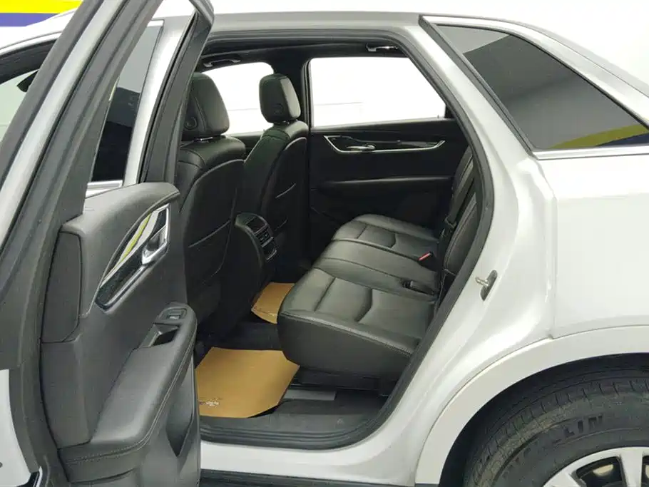 Cadillac XT5 2022 2.0T two-wheel drive luxury model купить на сайте DeffCars