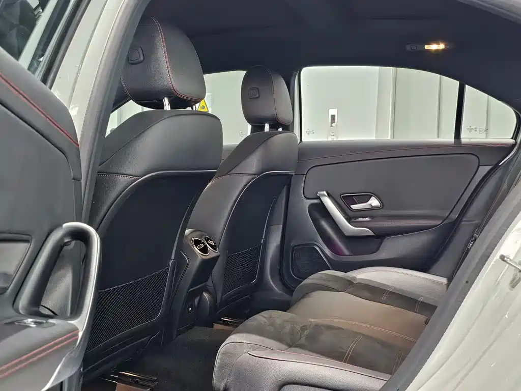 Mercedes-Benz A-Class 2024 A 200 L Fashion купить на сайте DeffCars