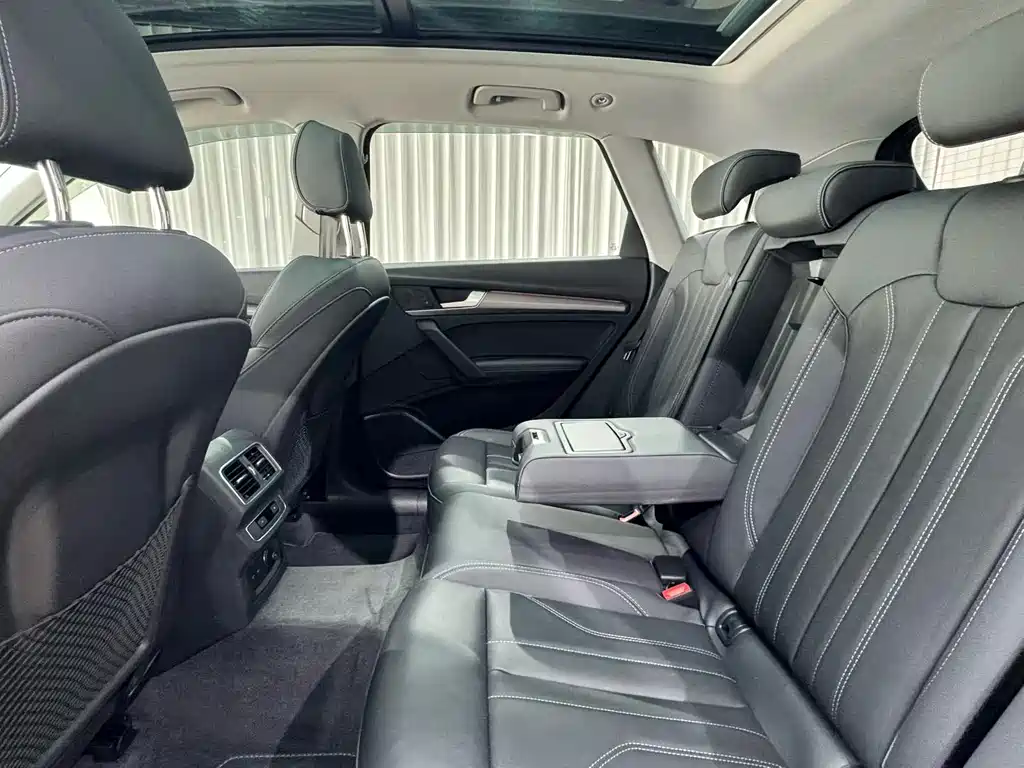 Audi Q5L 2021 40 TFSI luxury and dynamic model купить на сайте DeffCars