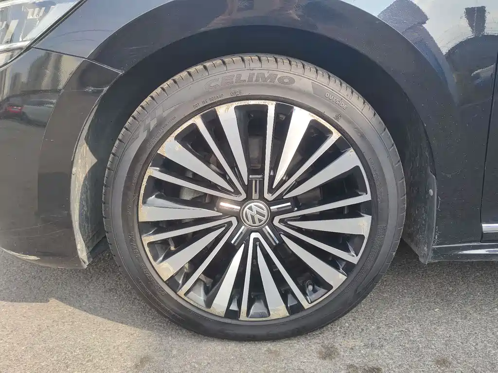 Passat 2019 330TSI Deluxe Edition National VI купить на сайте DeffCars