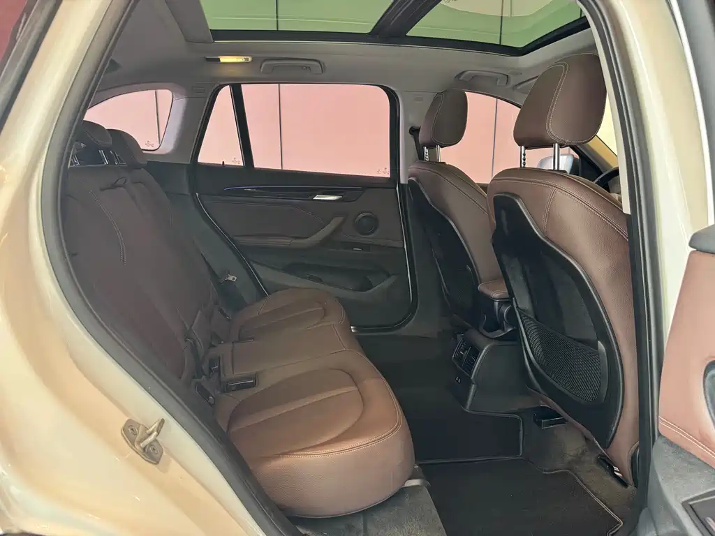 BMW X1 2020 sDrive20Li Exclusive Model купить на сайте DeffCars