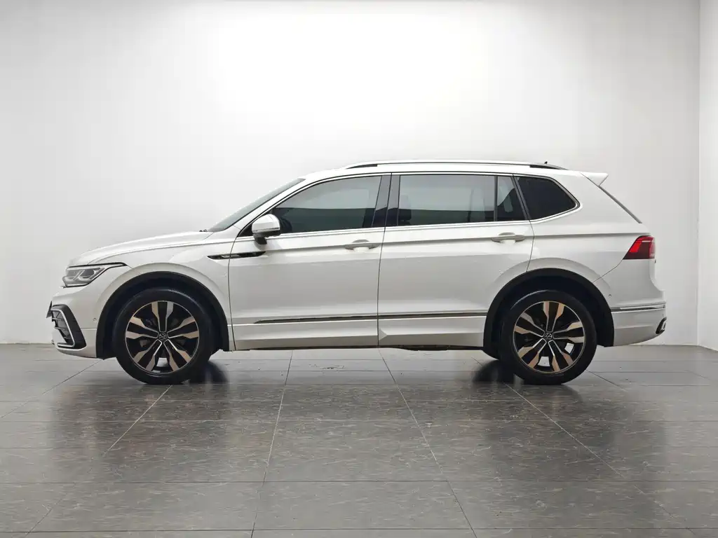 Tiguan L 2023 330TSI automatic two-wheel drive R-Line flagship version купить на сайте DeffCars