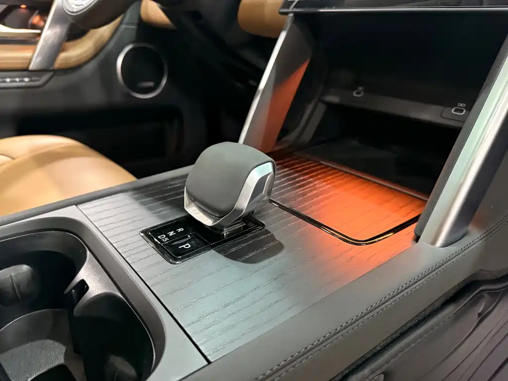 Discovery Sport 2024 Luxury Customized Edition купить на сайте DeffCars