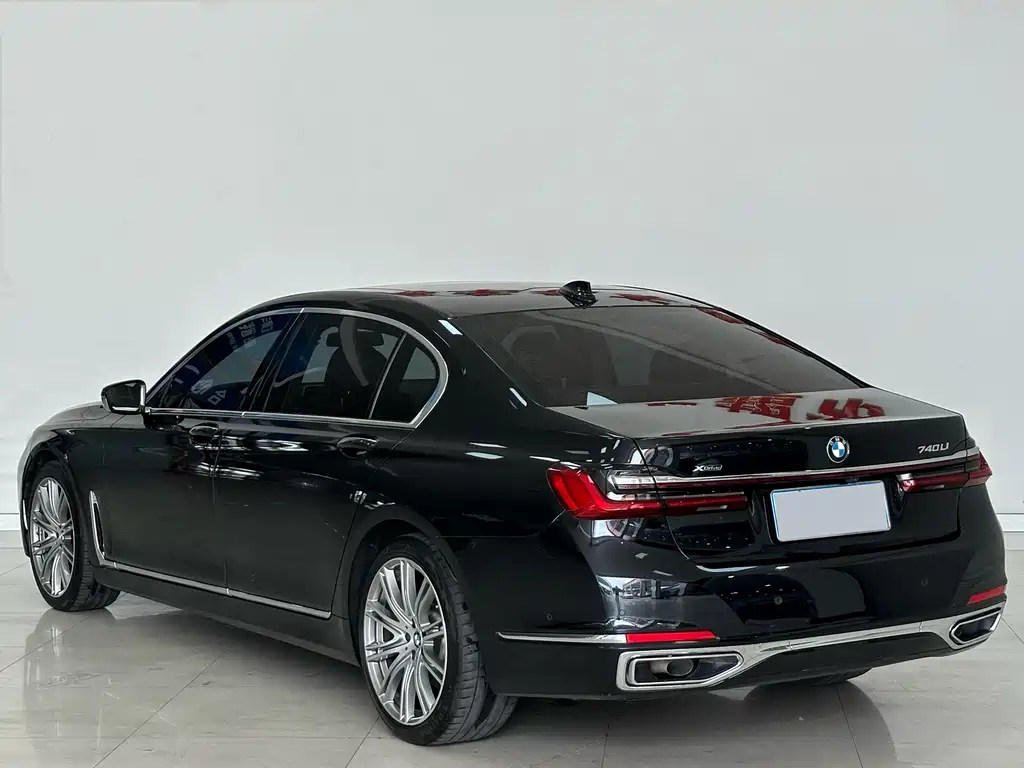BMW 7 Series 2022 740Li xDrive Executive Luxury Package купить на сайте DeffCars