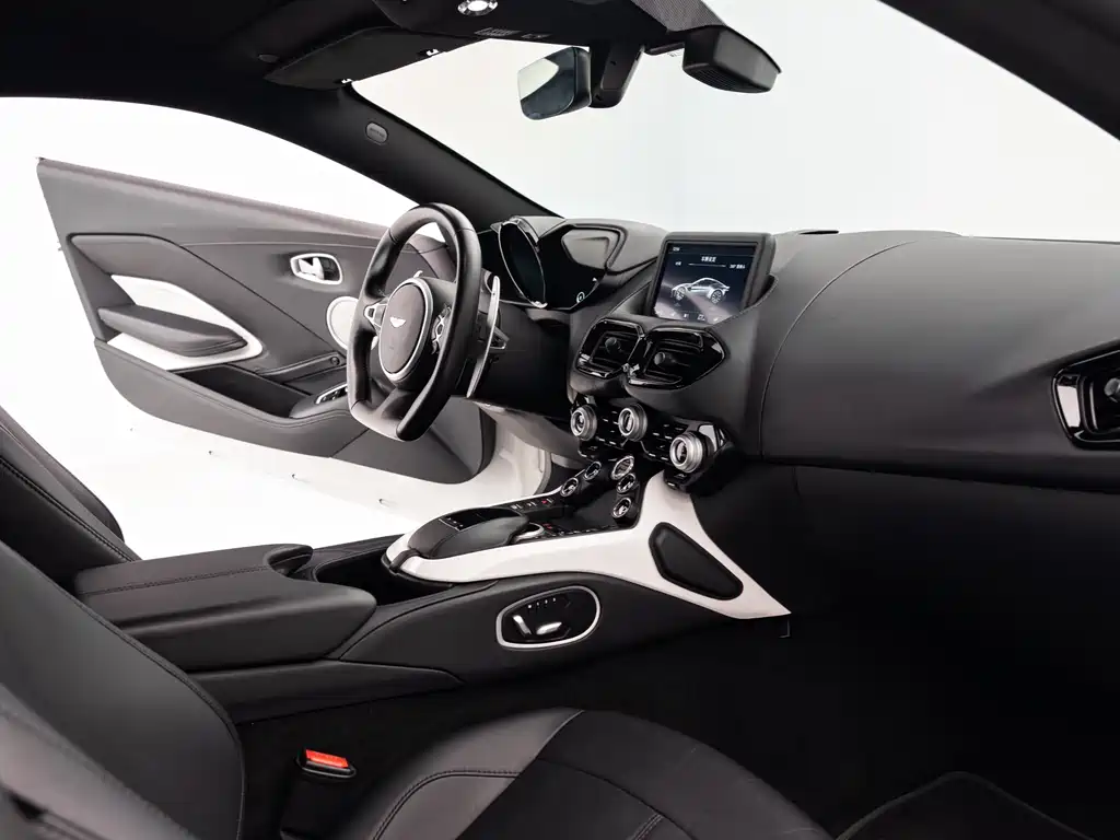 V8 Vantage 2022 4.0T V8 Coupe купить на сайте DeffCars