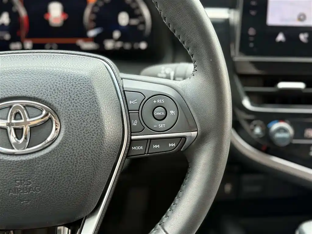Camry 2023 2.5G Deluxe Edition купить на сайте DeffCars