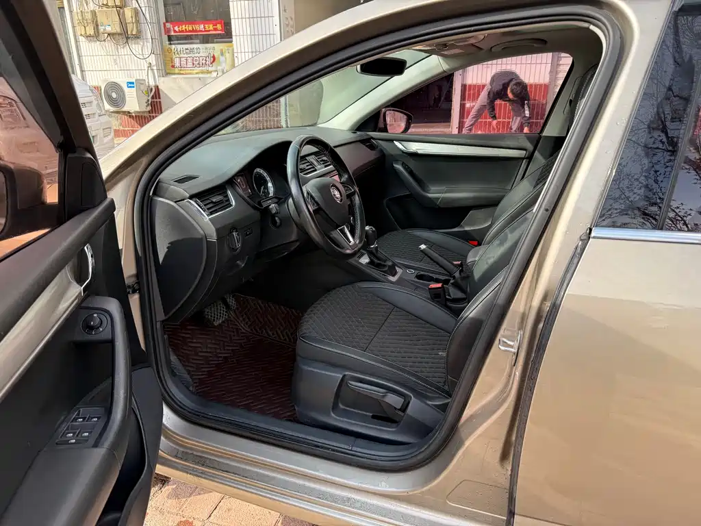 Octavia 2018 TSI230 DSG Deluxe Edition купить на сайте DeffCars