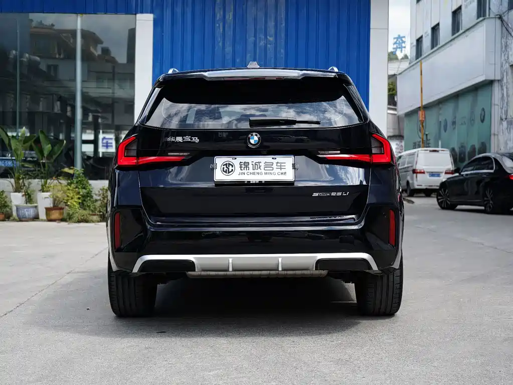 BMW X1 2023 sDrive25Li M Sports Package купить на сайте DeffCars