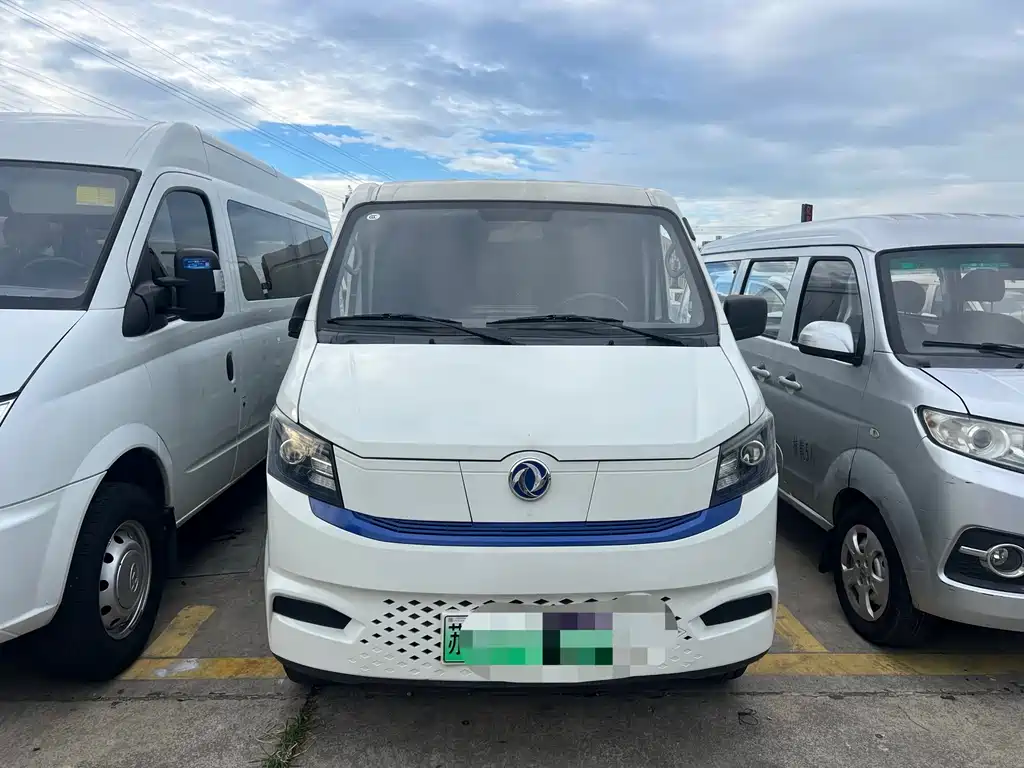 Yufeng EM27 2024 model EM27 CATL 41.86kWh купить на сайте DeffCars
