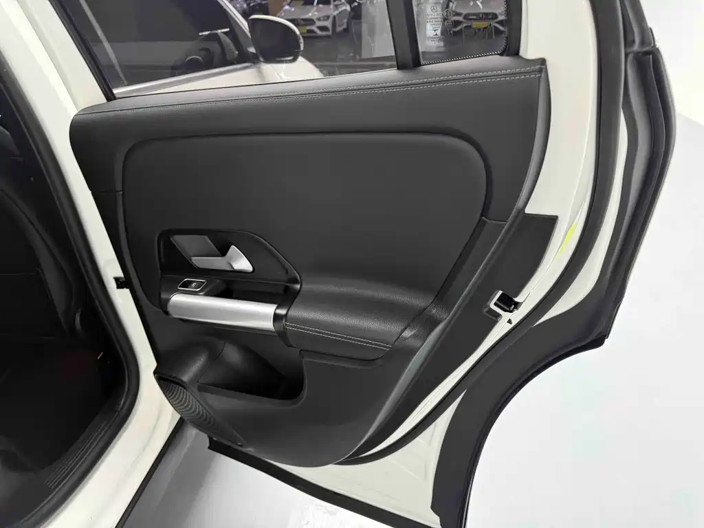 Mercedes-Benz GLA 2022 GLA 200 купить на сайте DeffCars