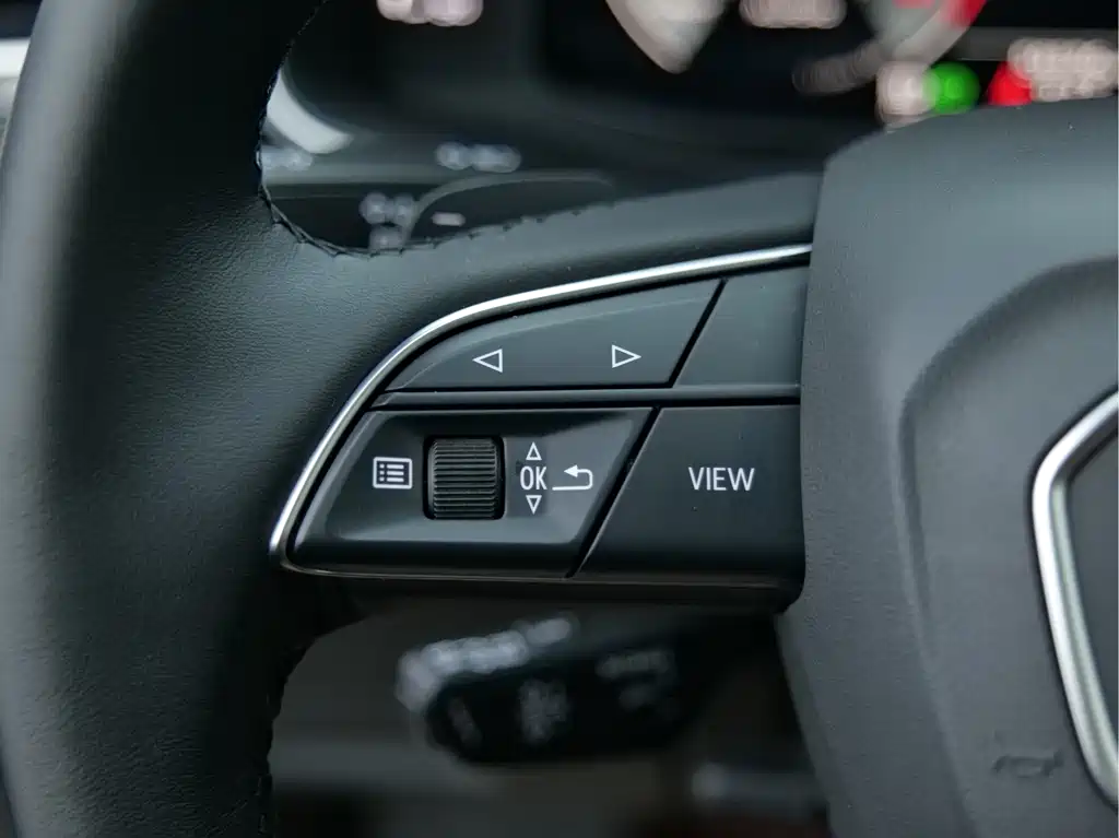 Audi Q7 2022 55 TFSI quattro S line sports купить на сайте DeffCars