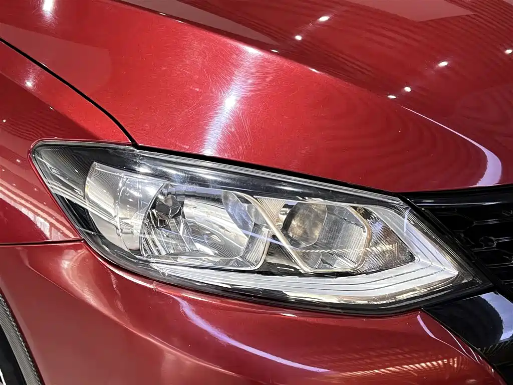 Tiida 2016 1.6L CVT cool version купить на сайте DeffCars