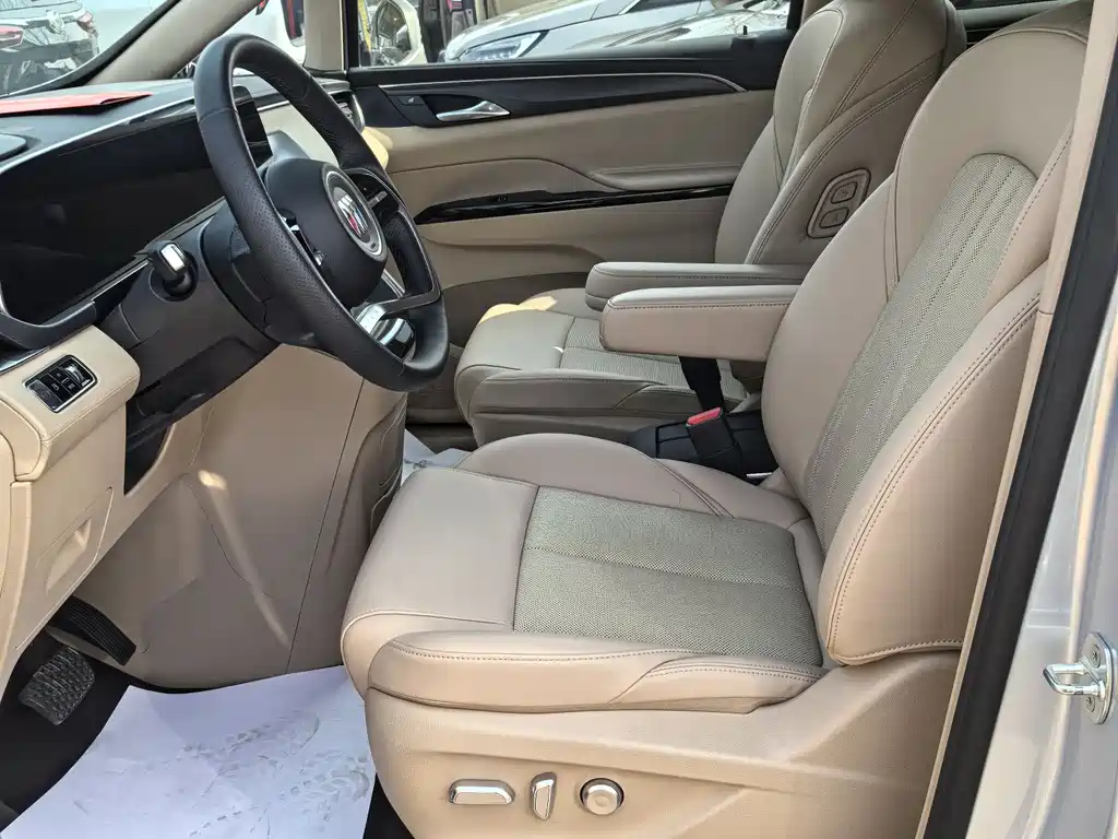 Buick GL8 New Energy 2025 Lu Shang Exclusive Edition 7 Seats купить на сайте DeffCars