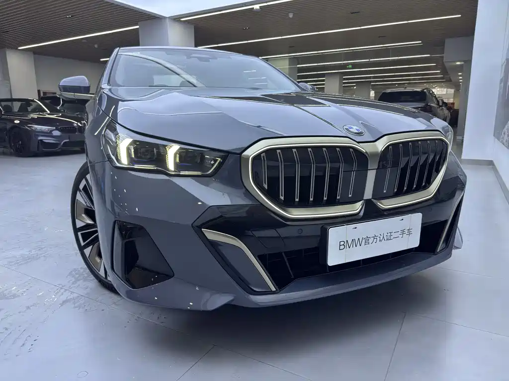 BMW 5 Series 2024 530Li Exclusive M Sports Package купить на сайте DeffCars