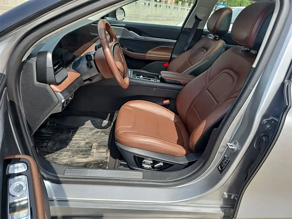 Lincoln Z 2024 2.0T two-wheel drive premium hybrid version купить на сайте DeffCars